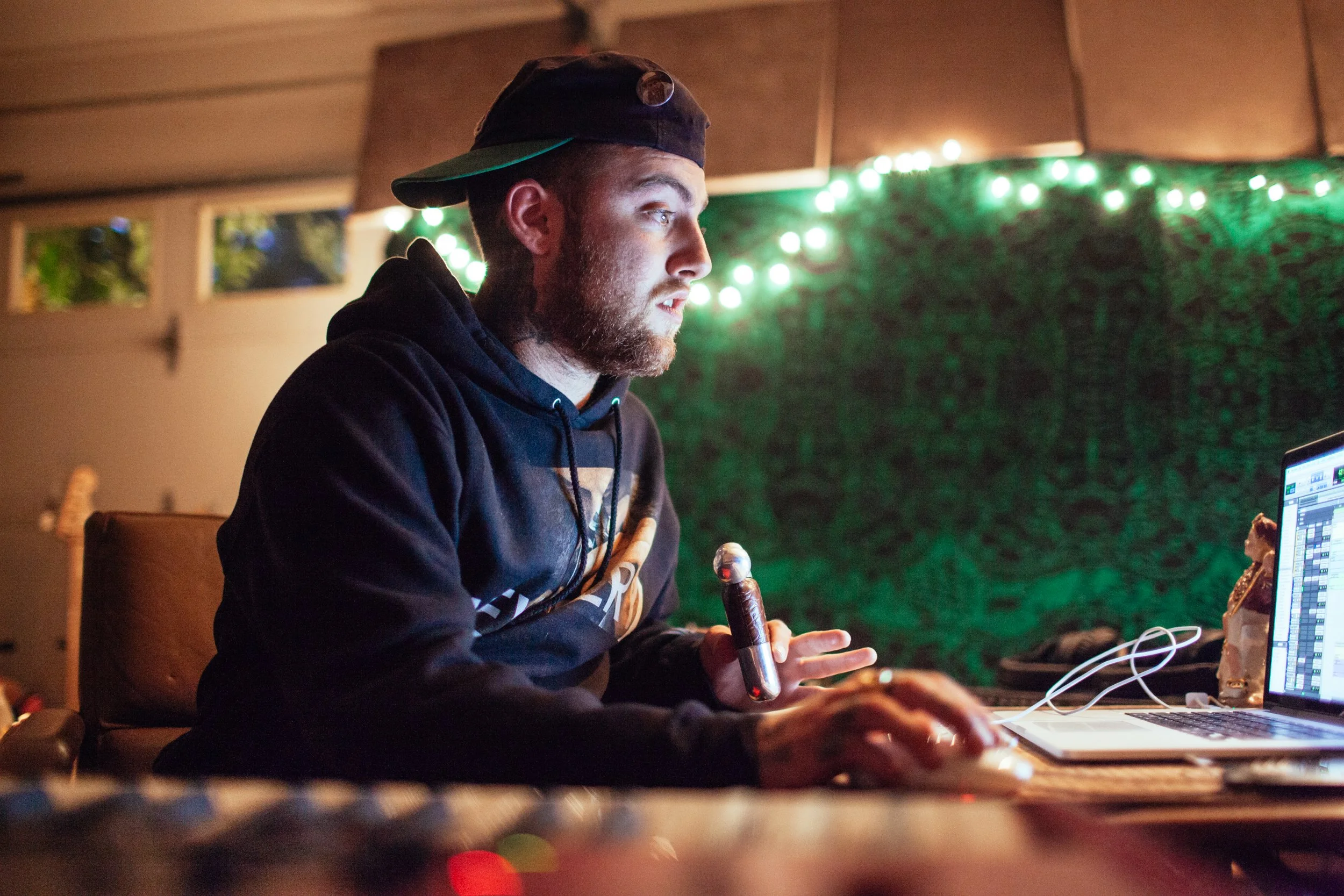 macmiller(color1)-1.jpg