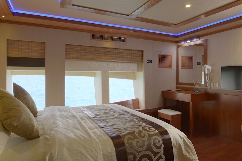 MALDIVES BLUE FORCE ONE Master Suite 2 RESIZED.jpg