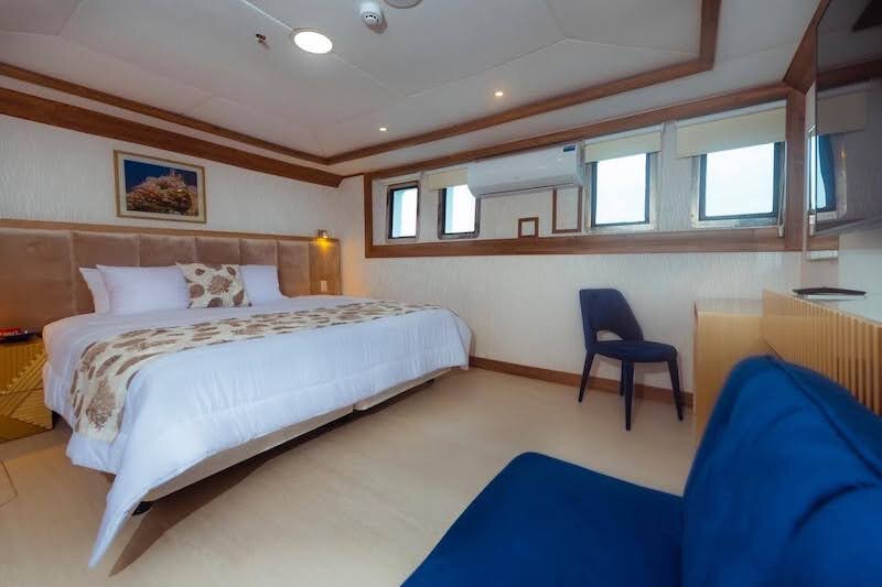 Tiburon Explorer Lower deck cabin - Double bed 1 RESIZED.jpg