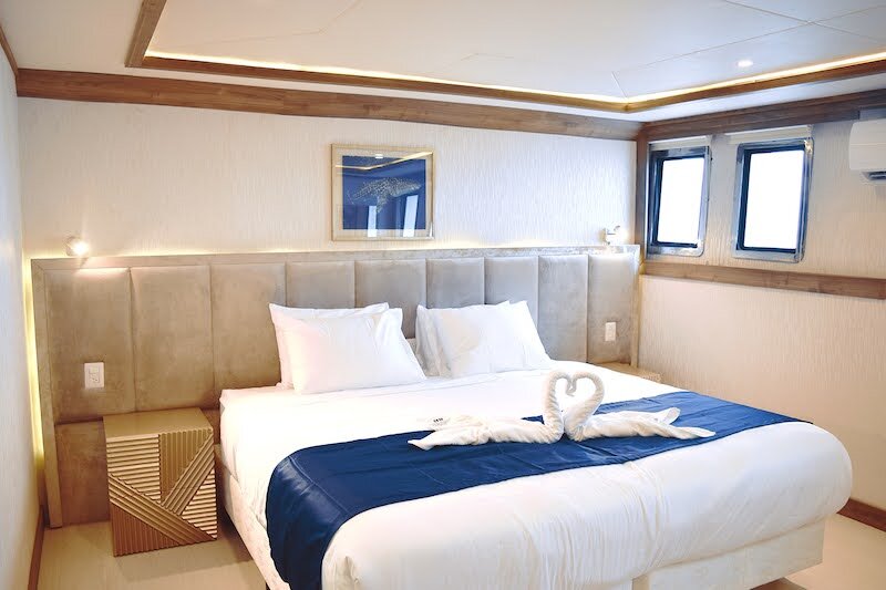 Tiburon Explorer Main deck cabin - Double bed 2 RESIZED.jpg