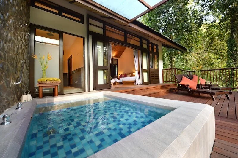 Deluxe Jungle View Chalet - Outdoor Tub 2 RESIZED.jpg