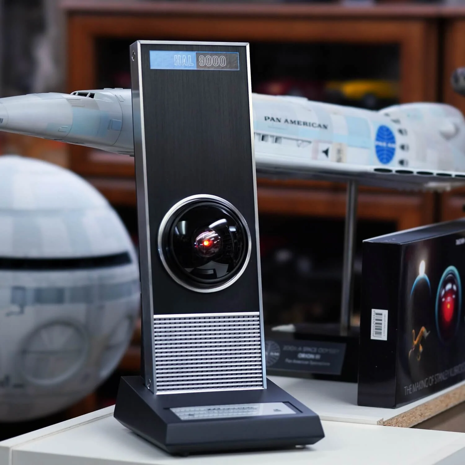 hal9000-bluetooth-speaker-b_2000x.jpg