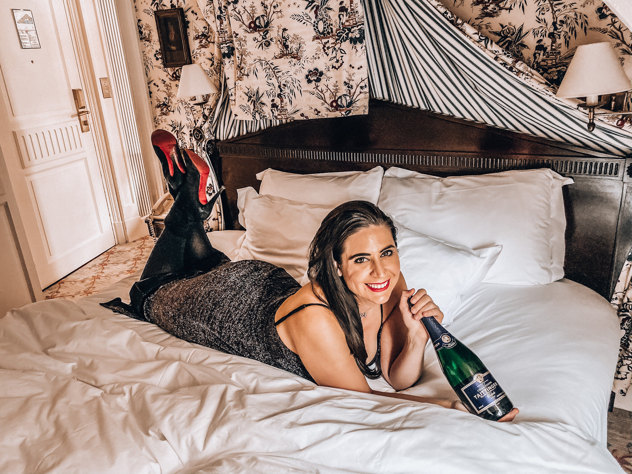 Travel & Champagne Le Dokhan Paris Bedroom.jpg