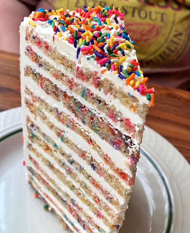 She&rsquo;s beauty, she&rsquo;s grace&hellip;.⁣
⁣24 layer funfetti cake 🍭🍰🌈⁣
⁣TAG A SWEET TOOTH⁣
⁣@chewyorkcity⁣
⁣@thisgirleatsny