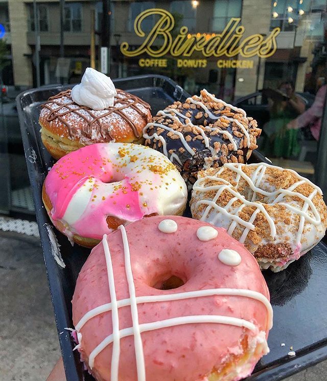 @birdiesdtla is a #DTLA gem!! Which one would you eat first?⁣
⁣TAG A SWEET TOOTH⁣
⁣@omgihtslinda