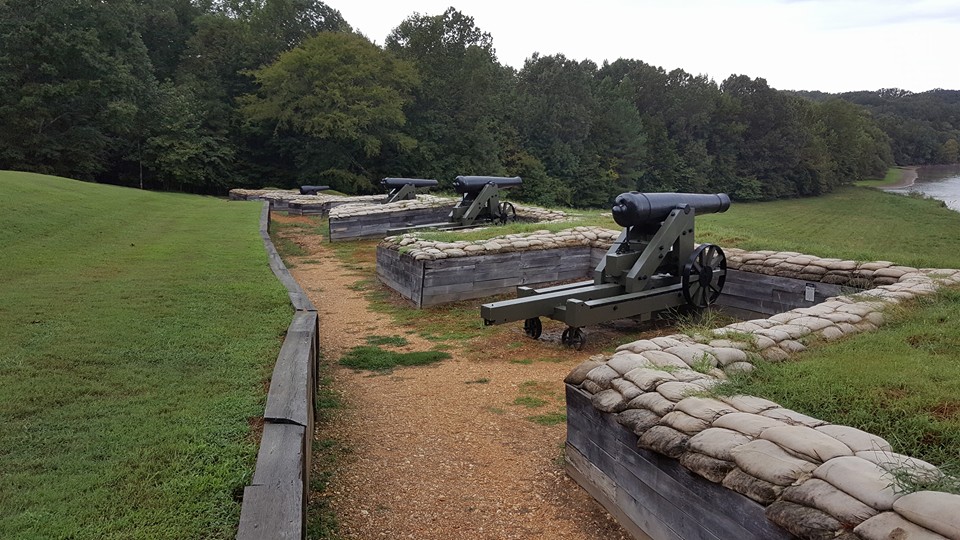 The row of guns consisting of the lower battery, each with its own revetment. Source: Author.