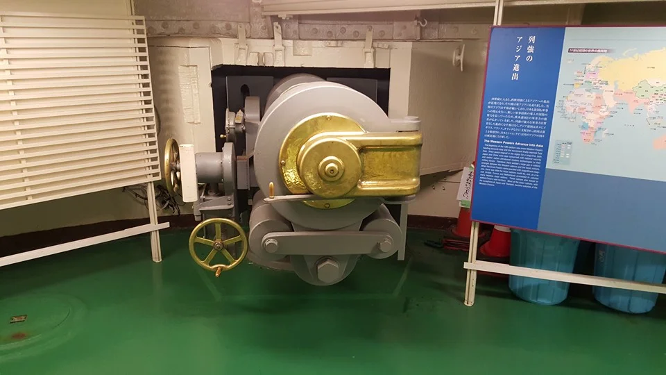One of the Mikasa's secondary 6.5-inch guns. The galleries where these guns were house have been converted into exhibit space, supported by large text and photographic panels. Photo: author. 