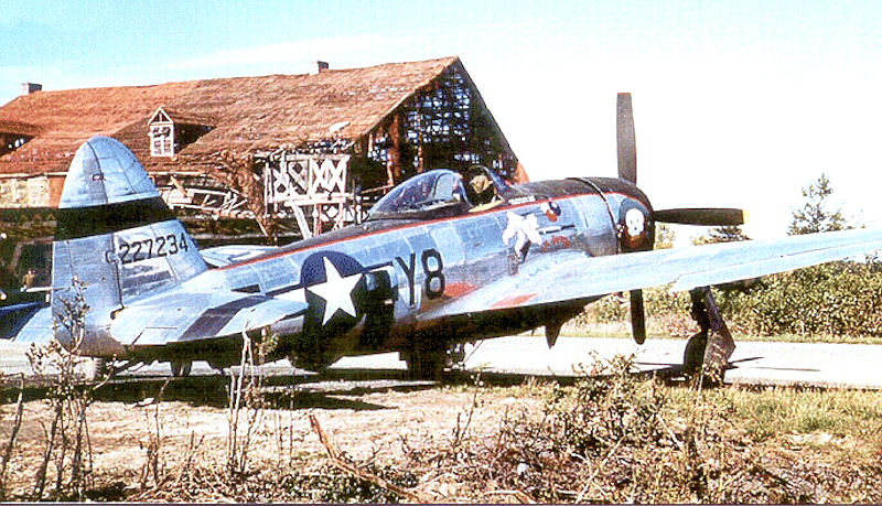 A P-47D with the 507th Fighter-Bomber Squadron in Germany in April 1945. This unit participated in the European Campaign with the IX TAC, providing close air support to General Omar Bradley's forces. Photo source: Wikipedia.