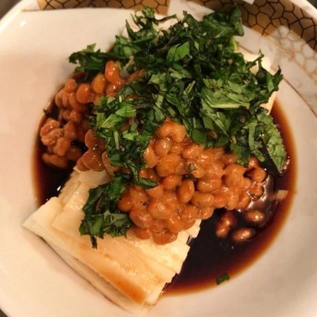 Happy Saturday! Today&rsquo;s post is from @pamme0w 🤗 she&rsquo;s been on a natto binge lately and has been enjoying some tasty combinations! Here&rsquo;s natto with #mountain #yam (nagaimo) #thai #basil and #ponzu 💜 simple ingredients are the best