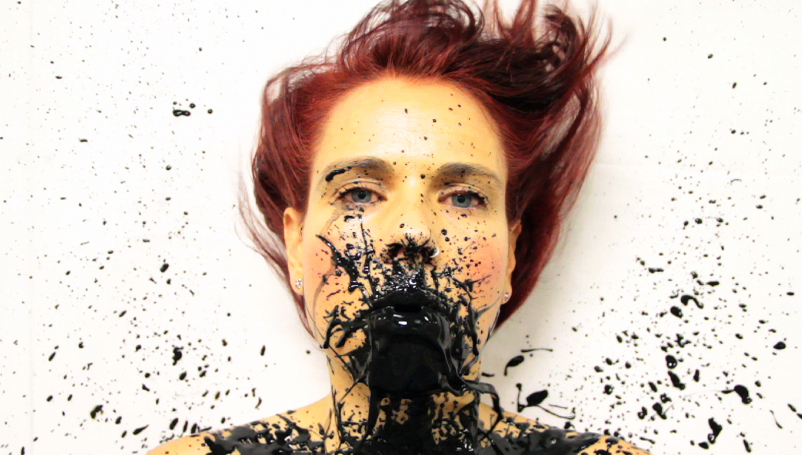 Ray Harris, She splutters darkness (still), 2012, HD video, 9 min 38 sec. Courtesy of the artist.