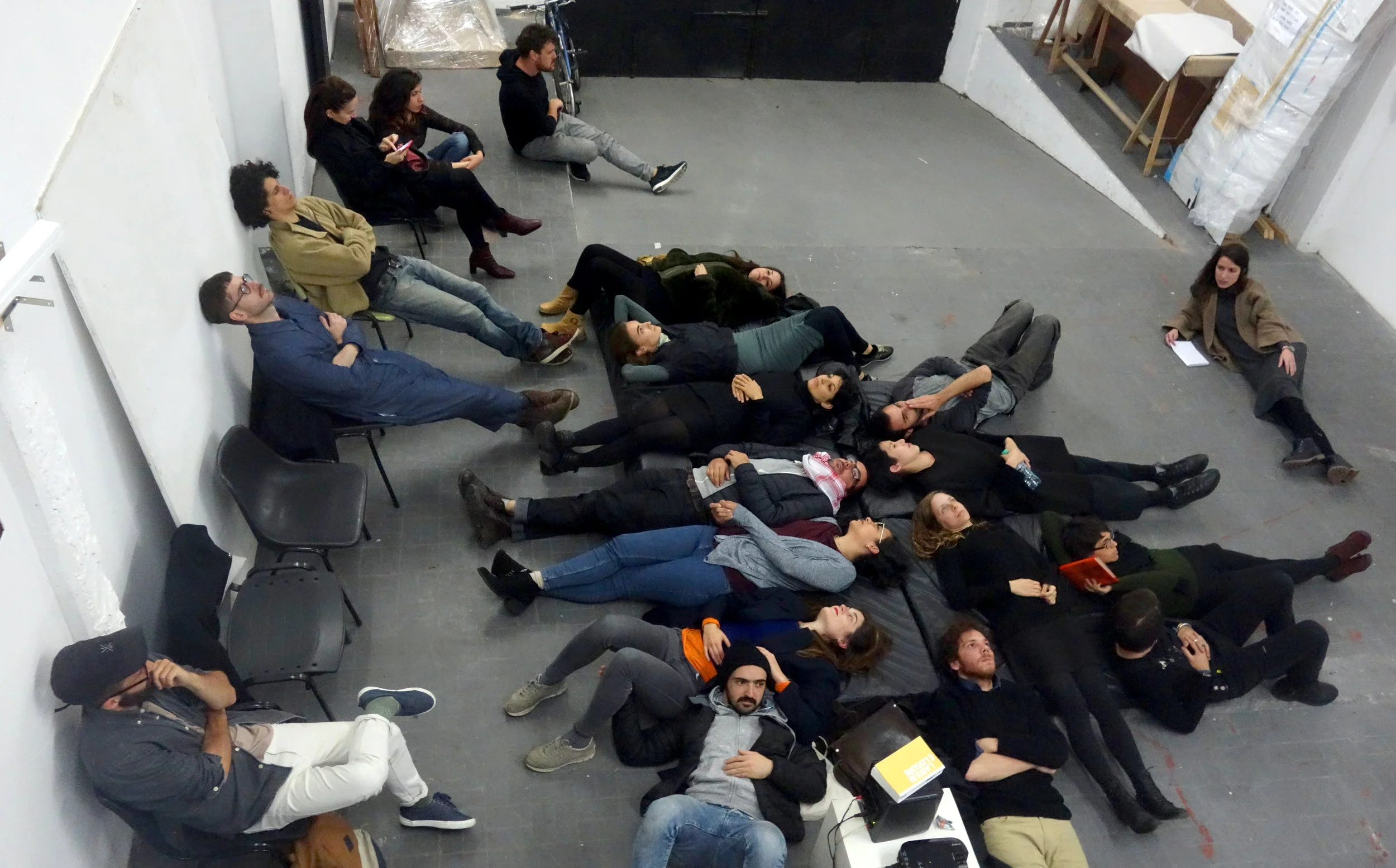 Isabel Marcos, Horizontal Surface, Lecture Performance, La Ira de Dios, Buenos Aires (2017). Photo by Daniela Arango.