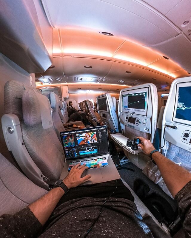 Trying to prioritize a bit more self care in 2020, especially with the amount of time I spend traveling and moving between different climates and seasons so often, not to mention the late night edits on top of everything. @lumin.skin has been a great