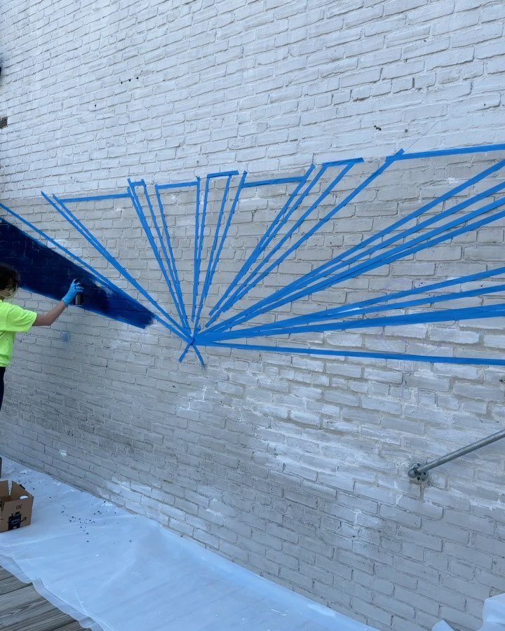 78/100 Started another mural today. Ran into some snags with my Montana cans malfunctioning and dripping like crazy. The first day of anything usually has some snags. 🤪🙃

Also, I normally use frog tape but decided to use up my blue painters tape be