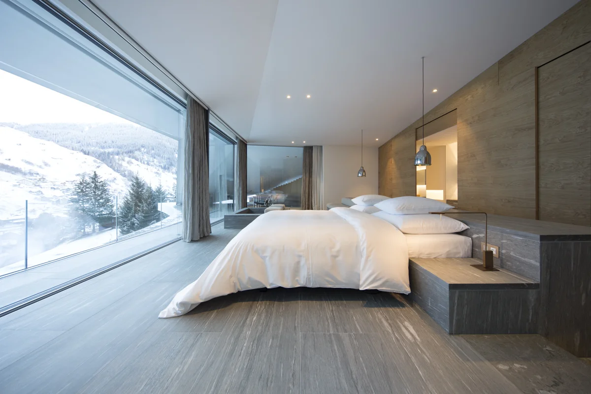 7132 HOTEL - WORLDWIDE PROJECT