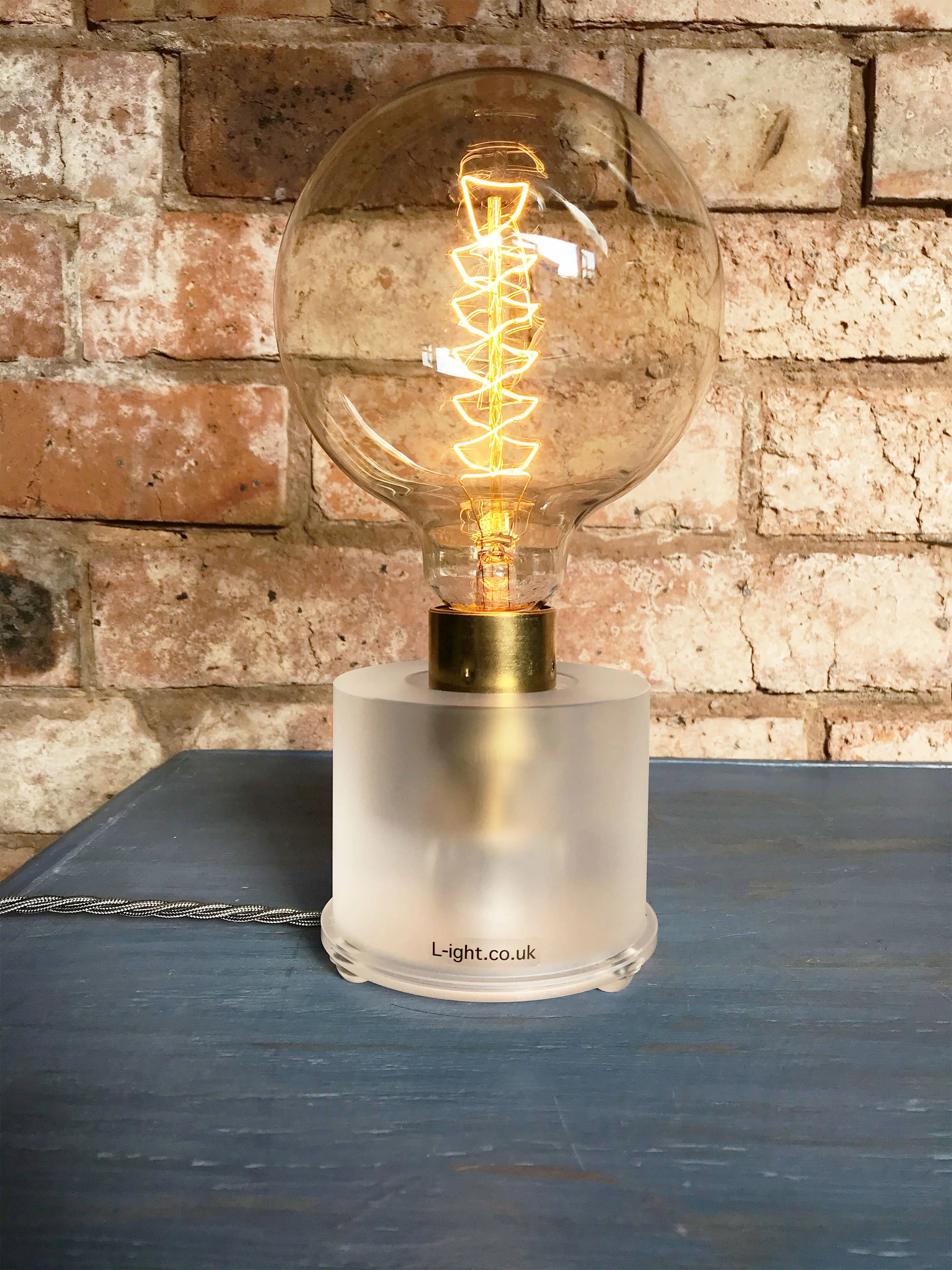 Luna lampbase in Acrylic on 72dpi.jpg