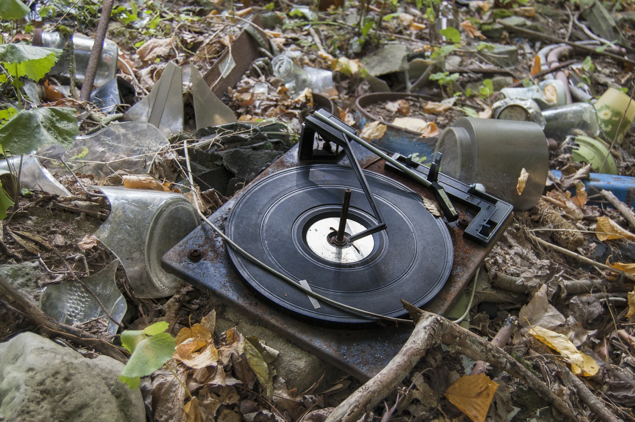 BROKEN RECORD