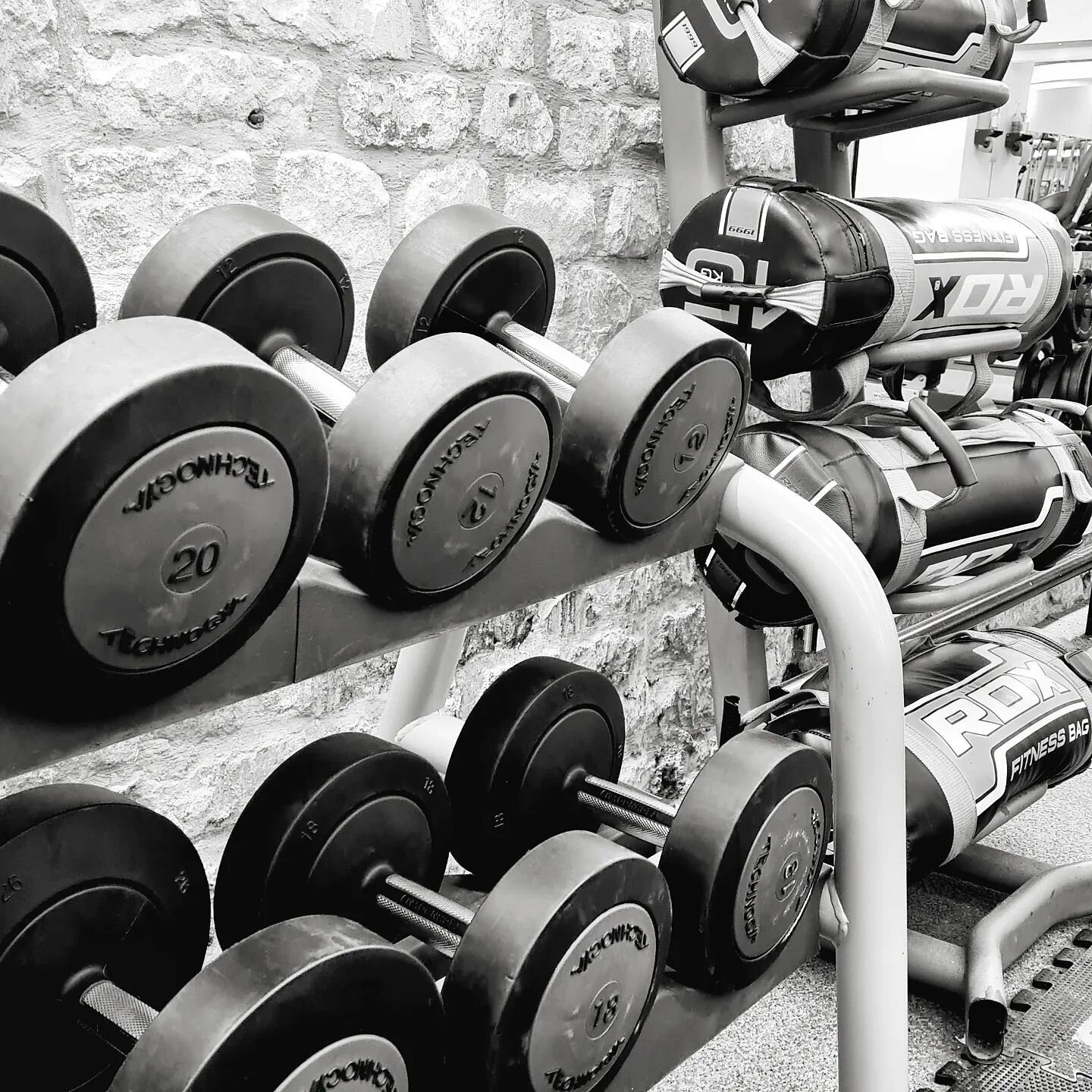 Members - Bring a guest to the gym this month for FREE*.

Why train alone when you could workout with a friend or loved one? Have fun and exercise together at The Fifth Dimension.

Happy Training! 🏋🏻&zwj;♂️🏋🏻&zwj;♀️

*Limited to one guest per mem