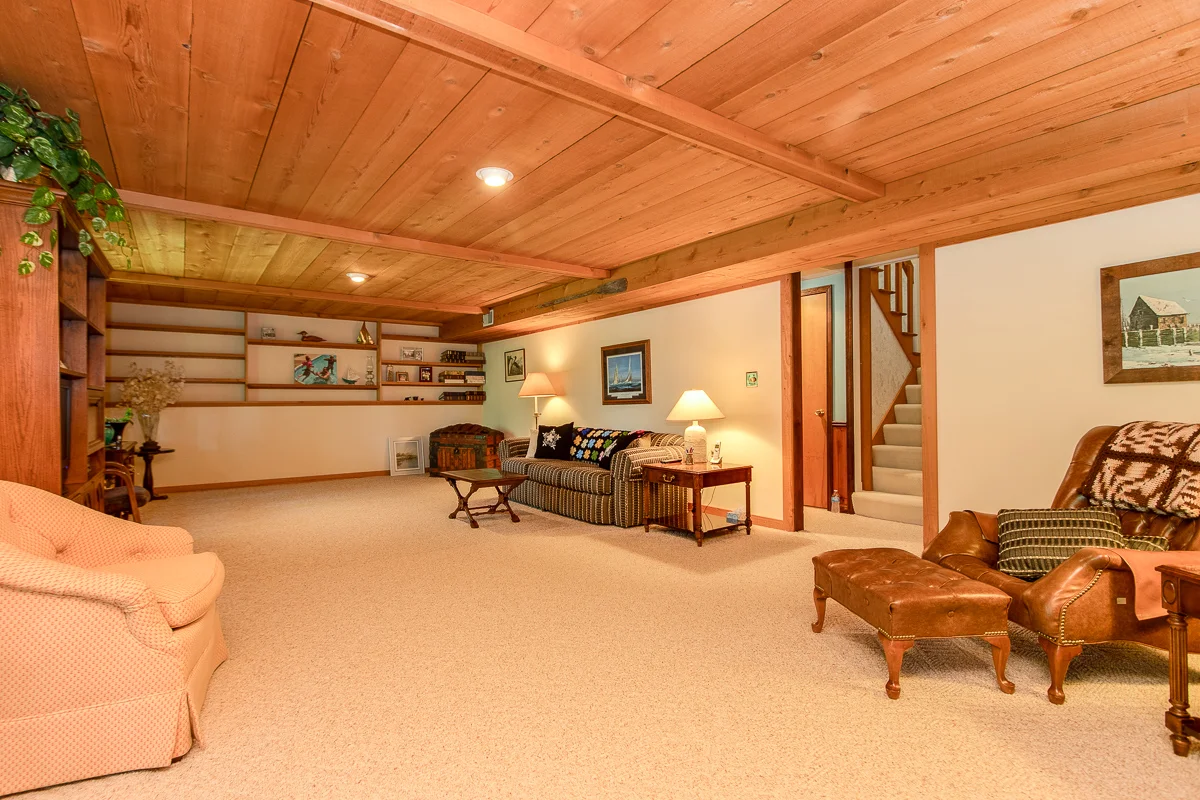 8301 Arapaho Trail SE — Romanowski Homes