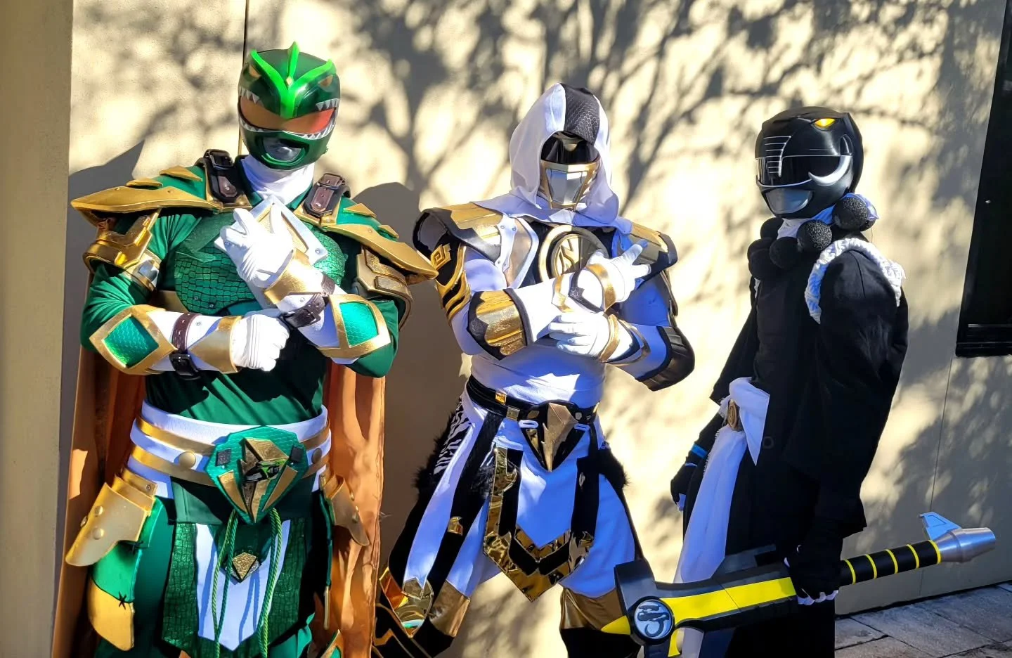 Quick photo dump from @rangerstop_convention. Met alot of cool people! #emissaryuly #rangerstop #blackranger #powerrangers