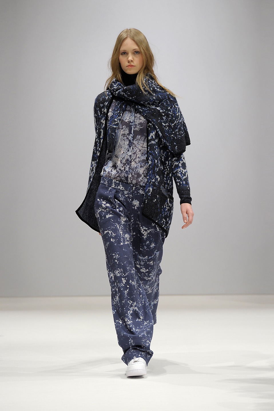 FW14_Lala Berlin_Catwalk_16.jpg