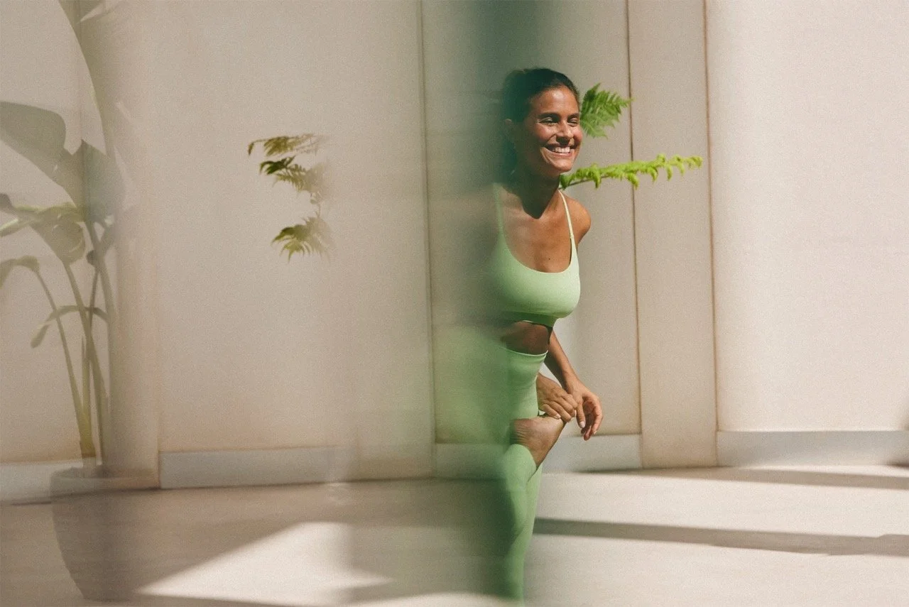 SS24_CCM_TRAINING_YOGA_FEMALE_HERO_Q1_OF15_RC_01_0070 Large.jpeg