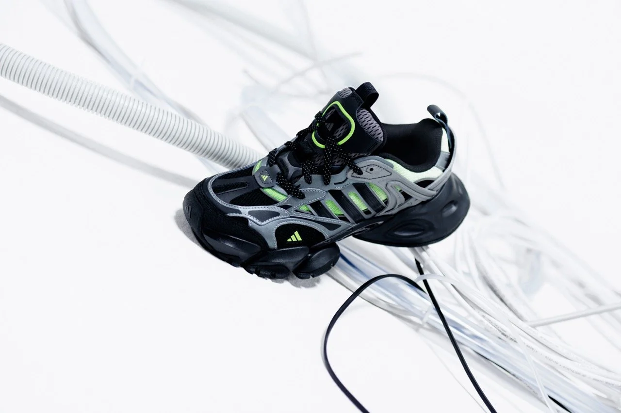 SS24_SPORTSWEAR_FUTURE_OF_STYLE_JP5764_OFF_MODEL_01 Large.jpeg