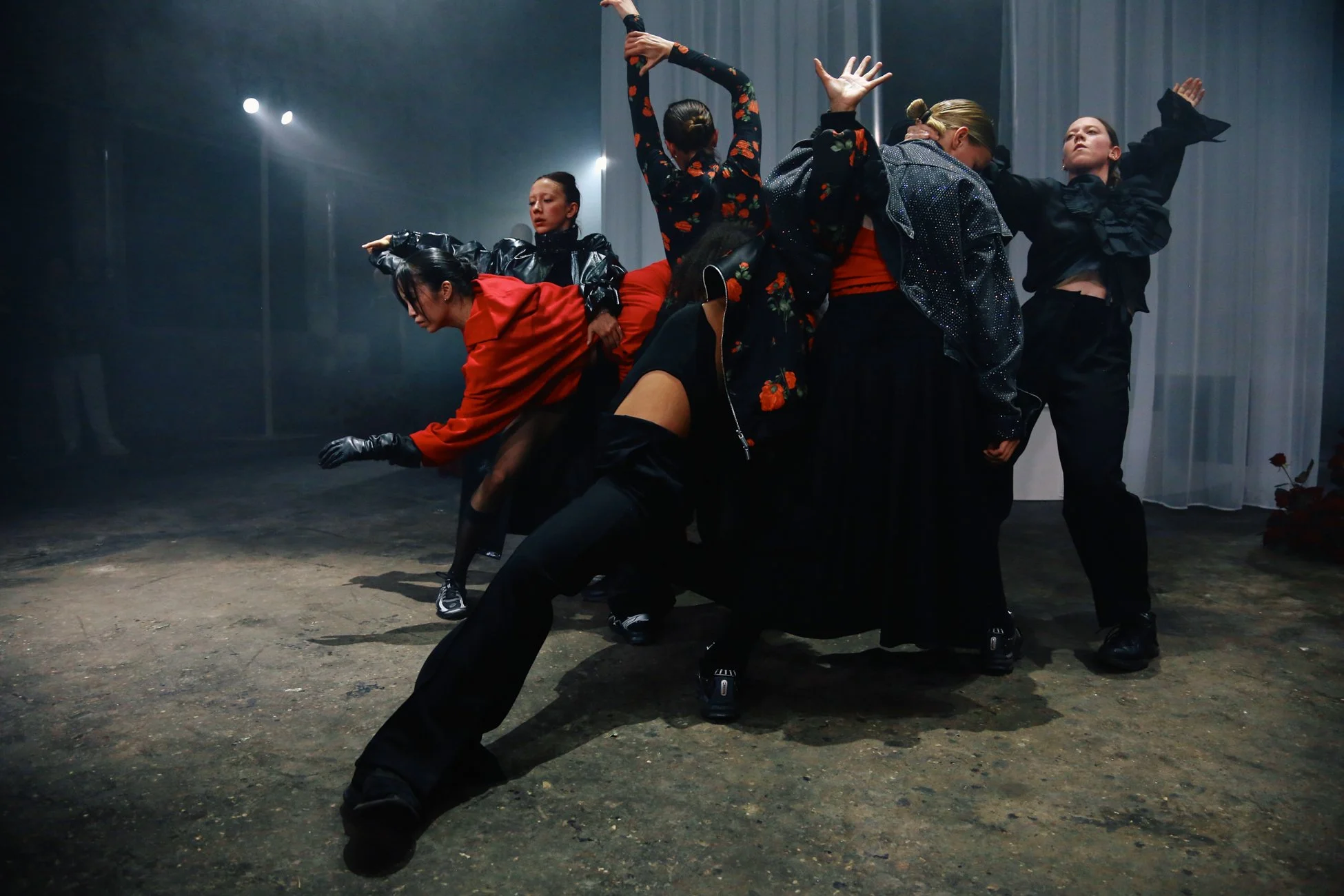 Magda Butrym H&M_Performance 2_1.jpg