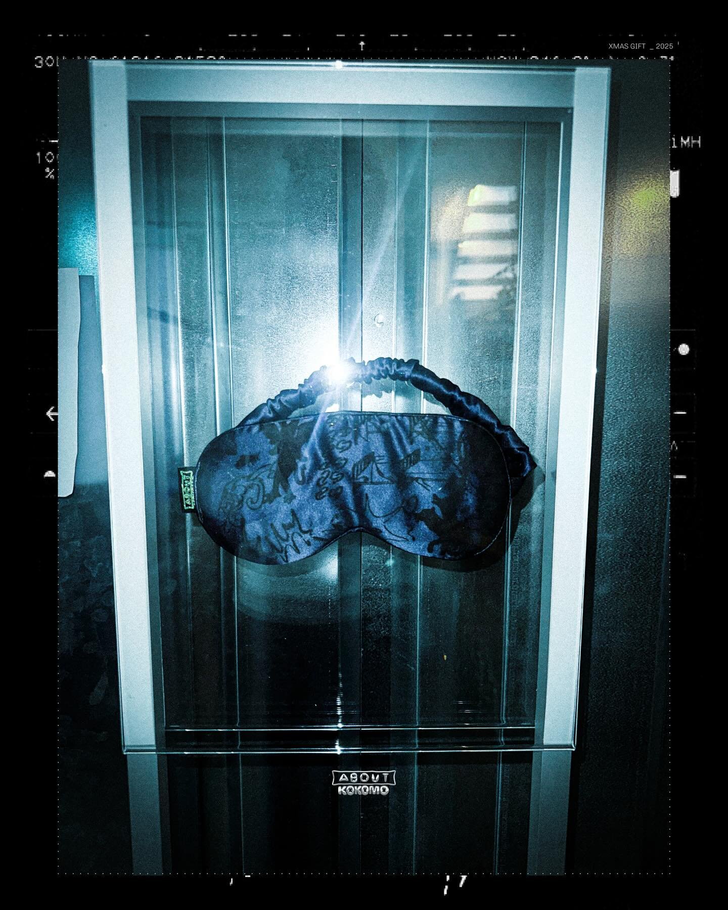 Here&rsquo;s to unplugging. Fully.
Close your eyes.
No screens, no scroll, no noise.
Just a moment to breathe, recharge, and raw-dog reality.
Not to tune out, but to tune in.
To the quiet, to new ideas, to whatever&rsquo;s next.

Wishing you deep res