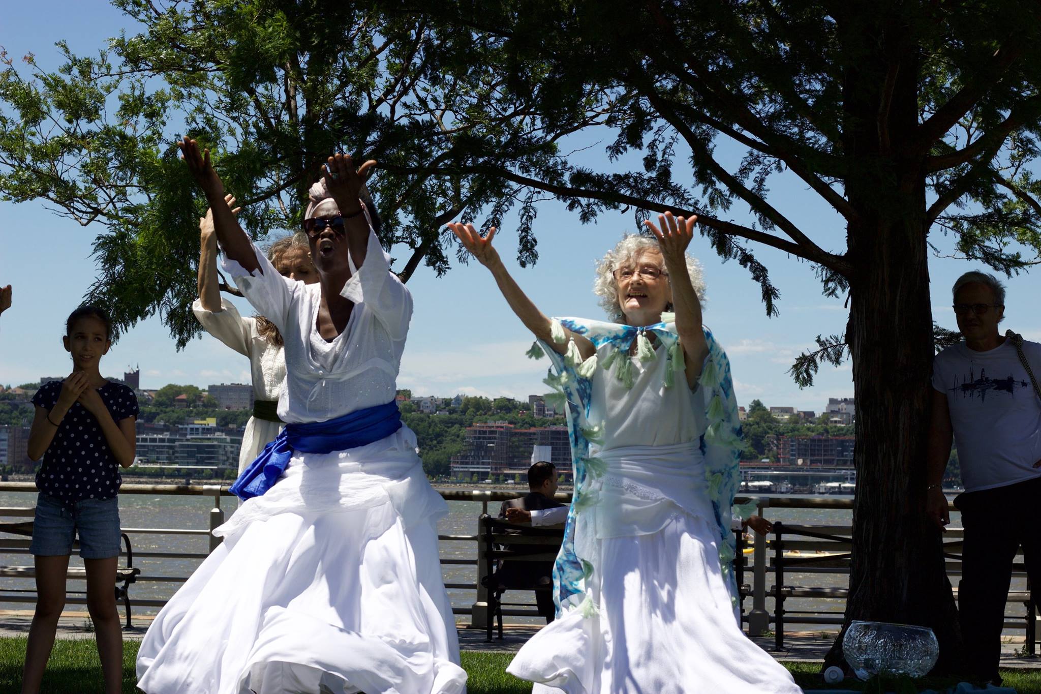 Global Water Dances 2017, Hudson River Park-Clinton Cove (Pier 95), New York City, June 2017 Envisioned by Margaret and Carla De Sola Dancers (pictured): Carla De Sola, Maria Mitchell, Martha Chapman Photo: Lianna Ling 