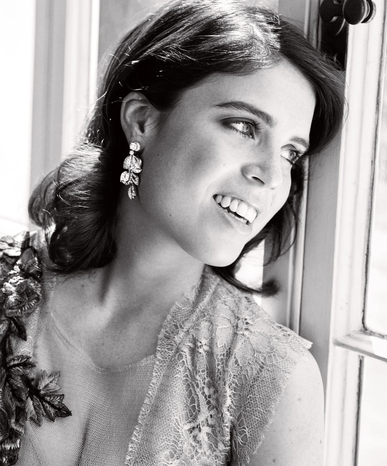 gallery-1470678242-hbz-princess-eugenie-01.jpg