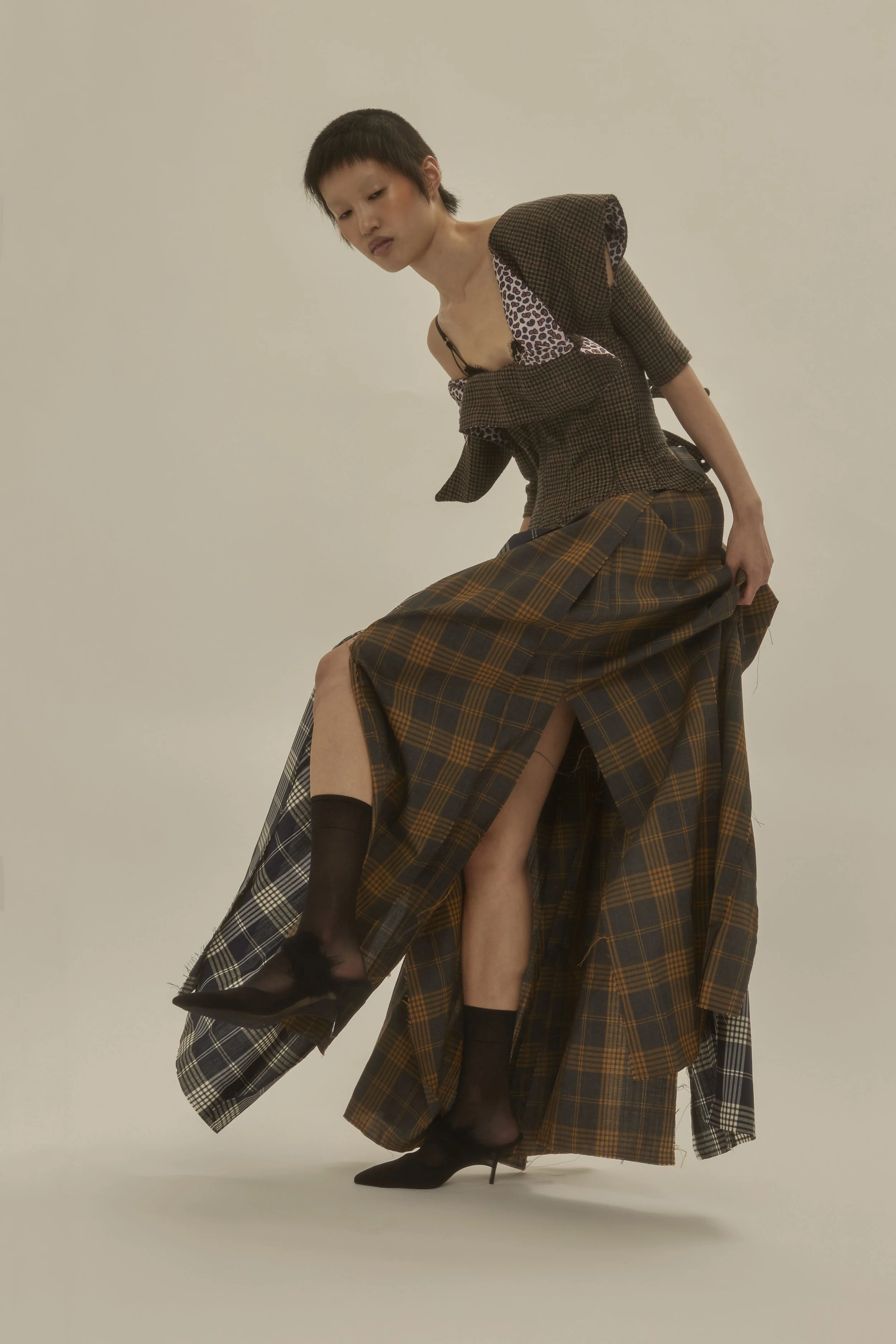 LOOK1_5.jpg