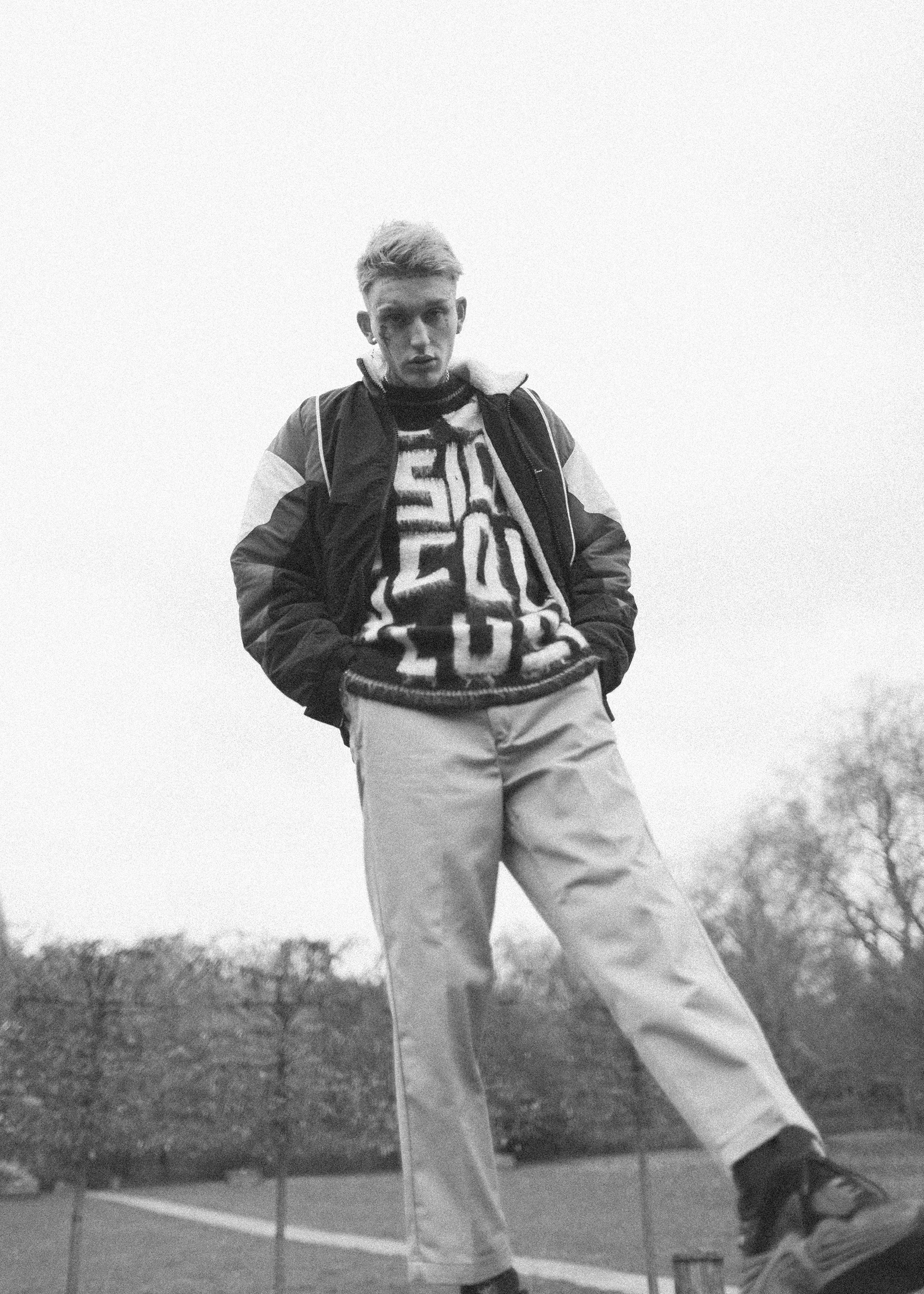 look8a.jpg