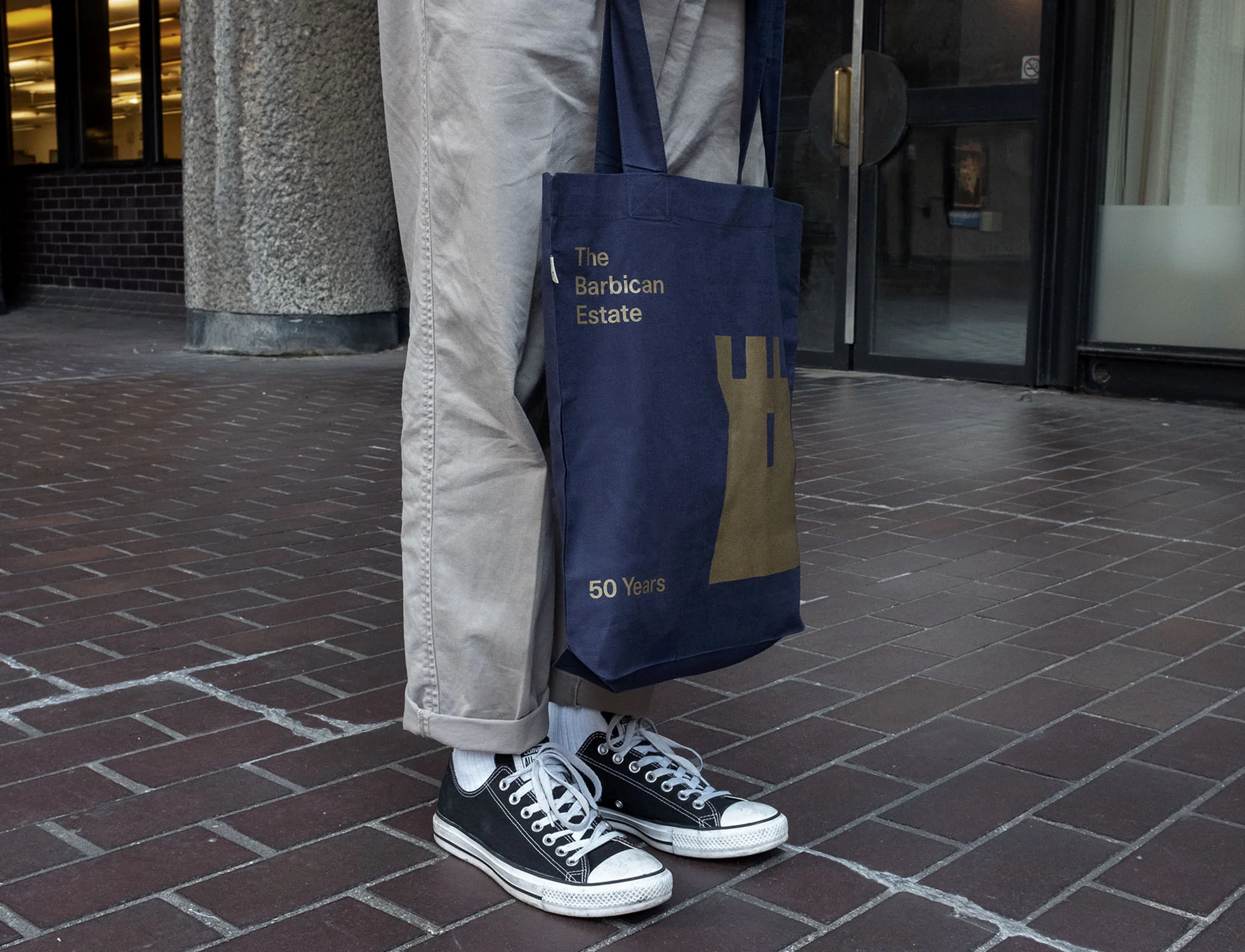 Barb_tote_2.jpg