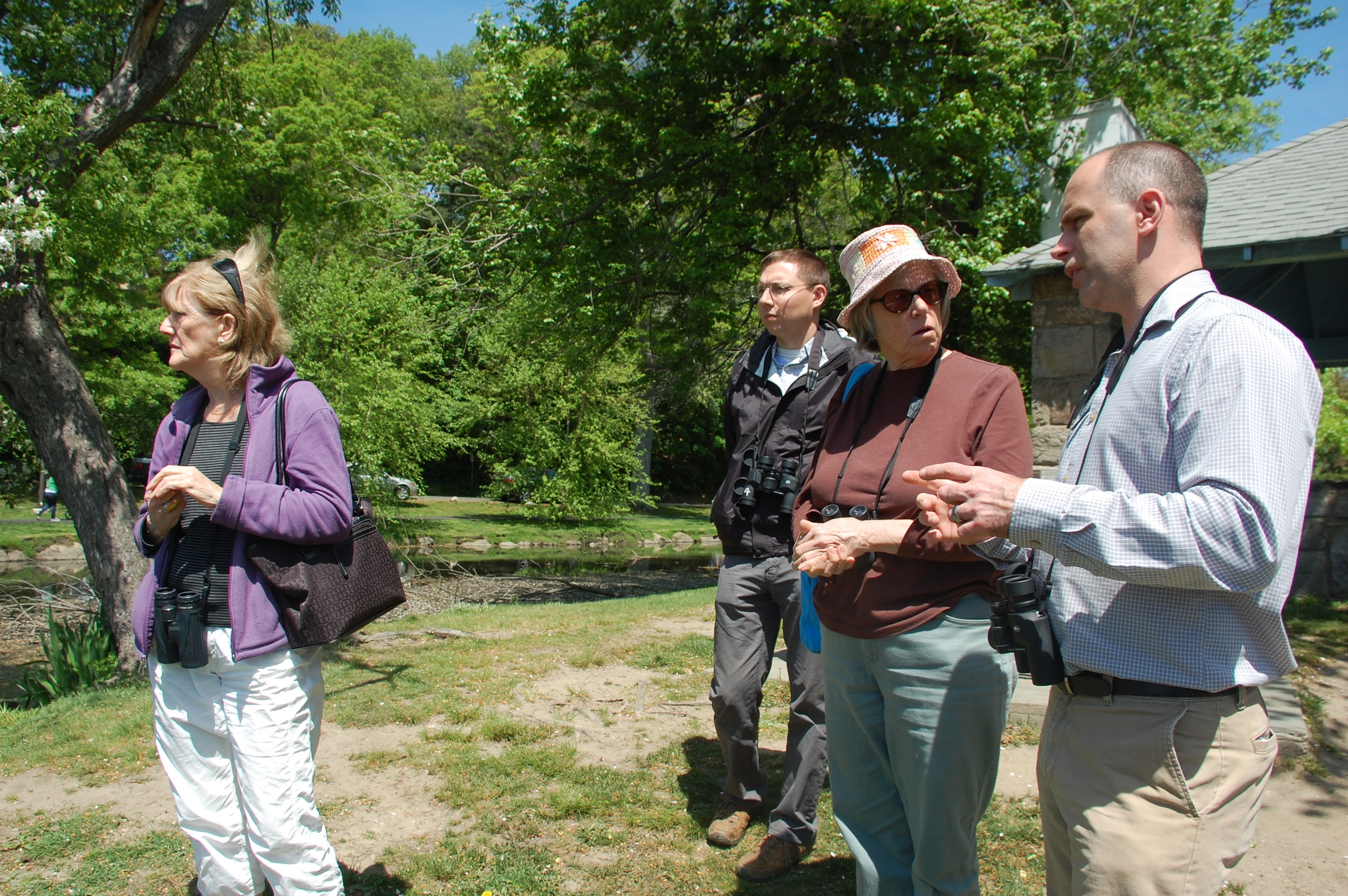 Turtles, nice conversation and sunny weather make for a good field trip. Photo by Cynthia Ehlinger.