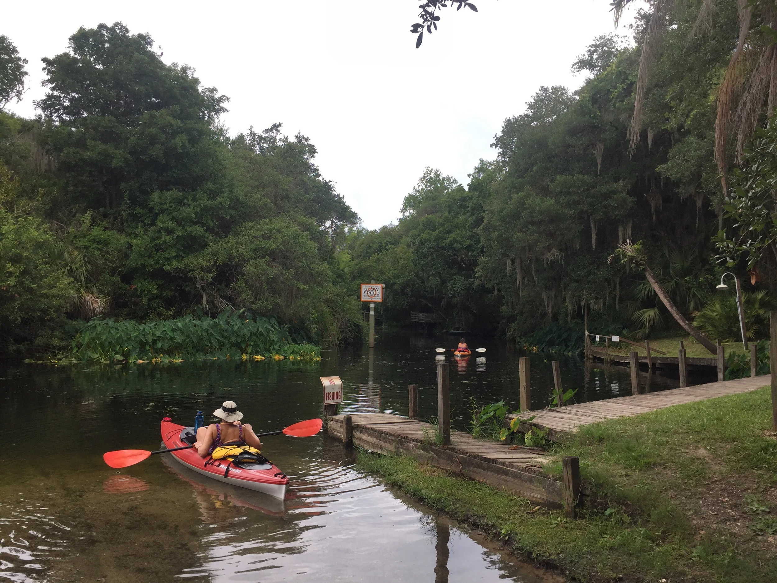 Canoe launch at the Linger Lodge, Braden River.