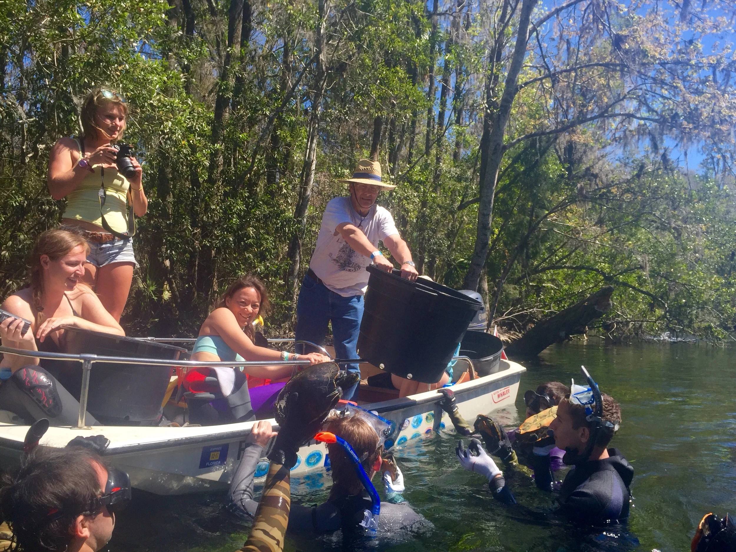 Transfering captures to Dr. Meylan in the processing boat. 