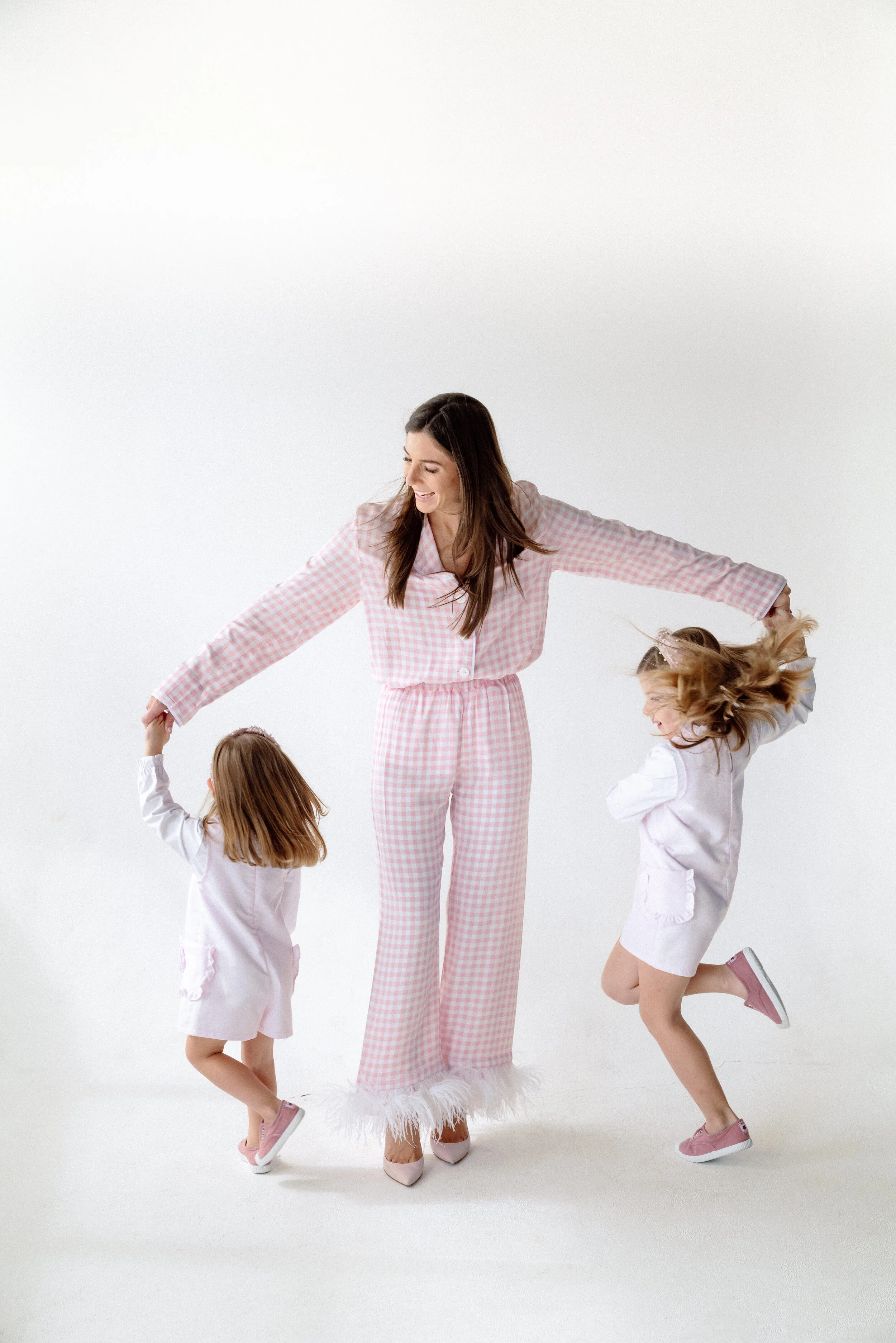 miami-family-photographer-mother-daughters-pink-pajamas.jpg