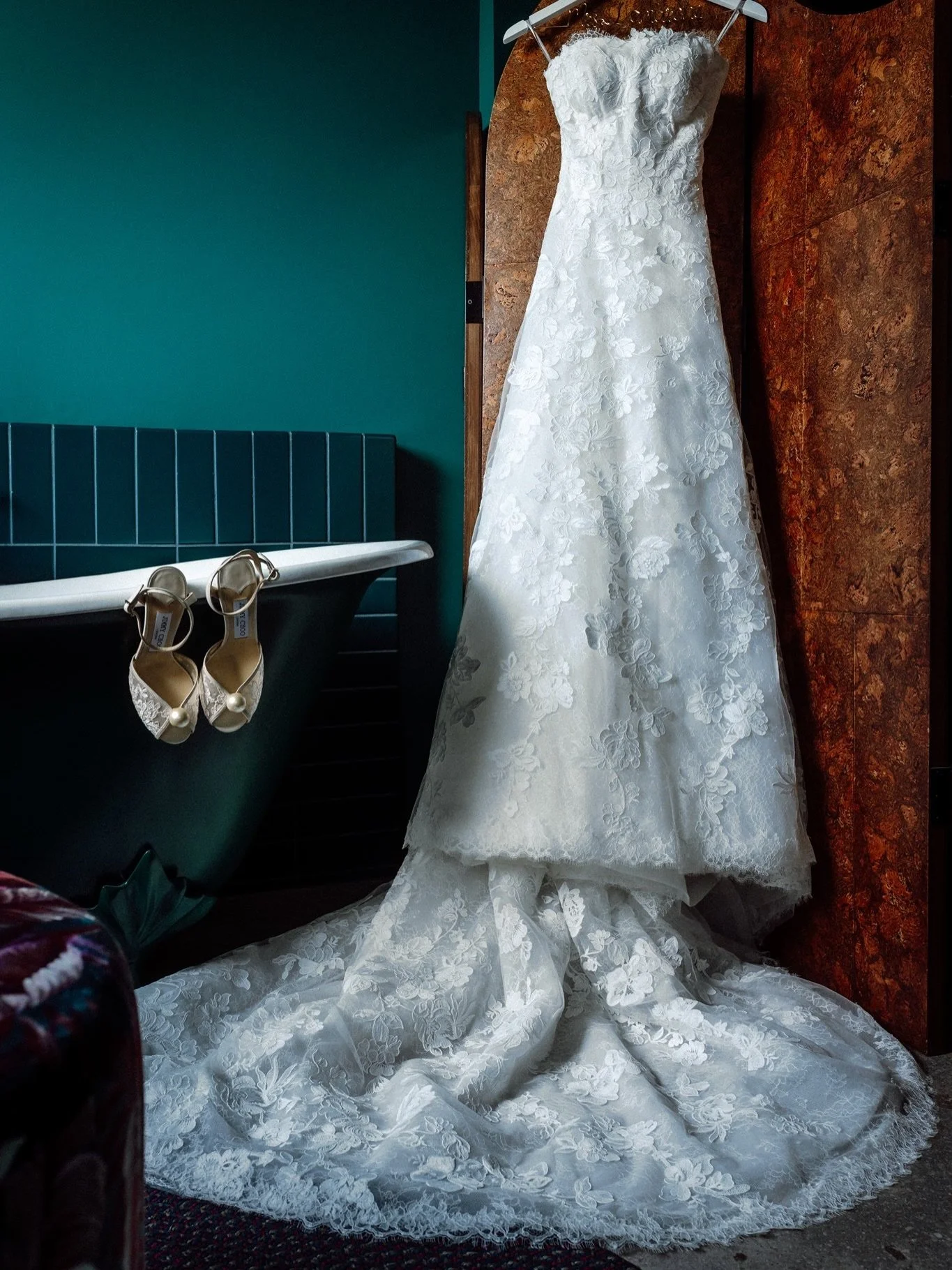 Lace on lace x the dreamiest, romantic wedding dress for Sabrina on her wedding day 🤍
