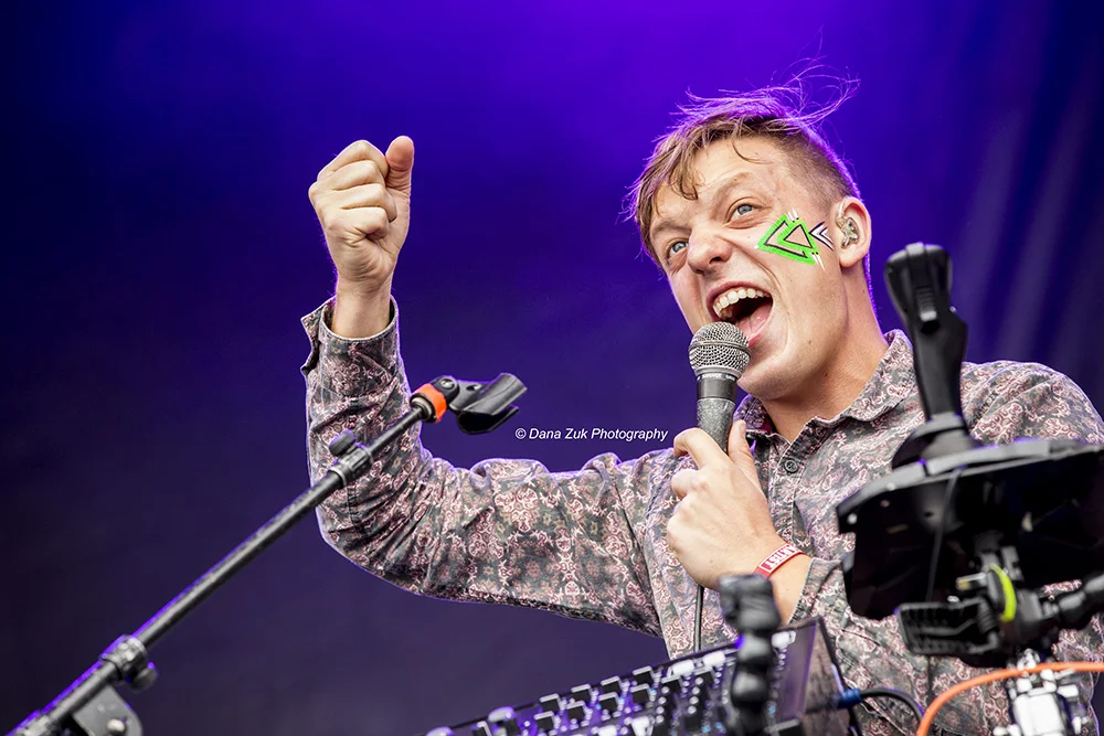 ROBERT DELONG
