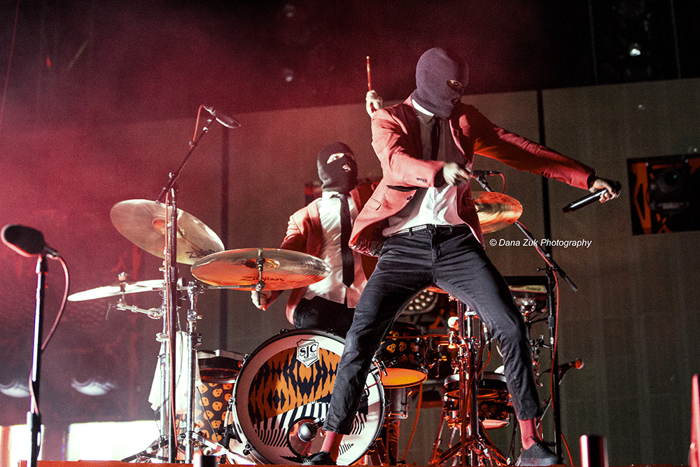 TWENTY ONE PILOTS