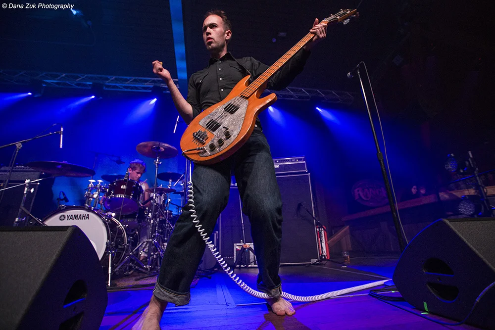 THE DIRTY NIL