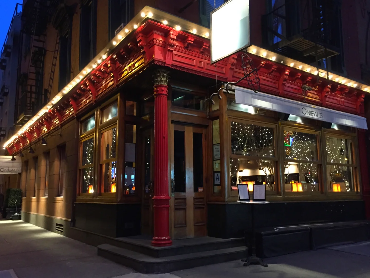 ONIEALS GRAND STREET —