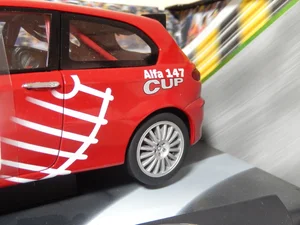 Alfa romeo 147 (cup version ) racing new boxed 1:18 scale — CS