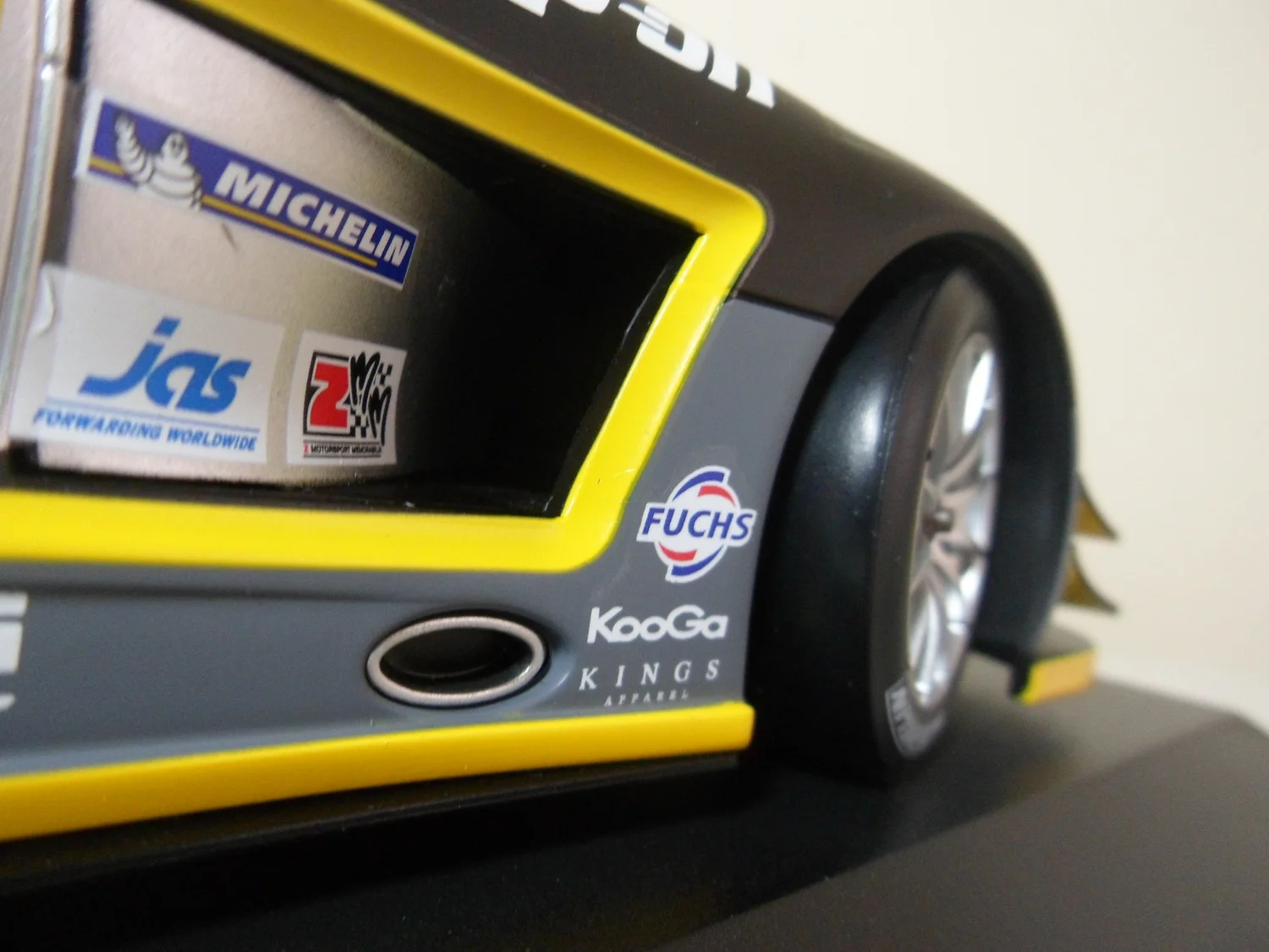 Miniature Mercedes SLS 1/43 Minichamps AMG GT3 No.23 ROWE Racing 24h Nürburgring 2013 - Voiture