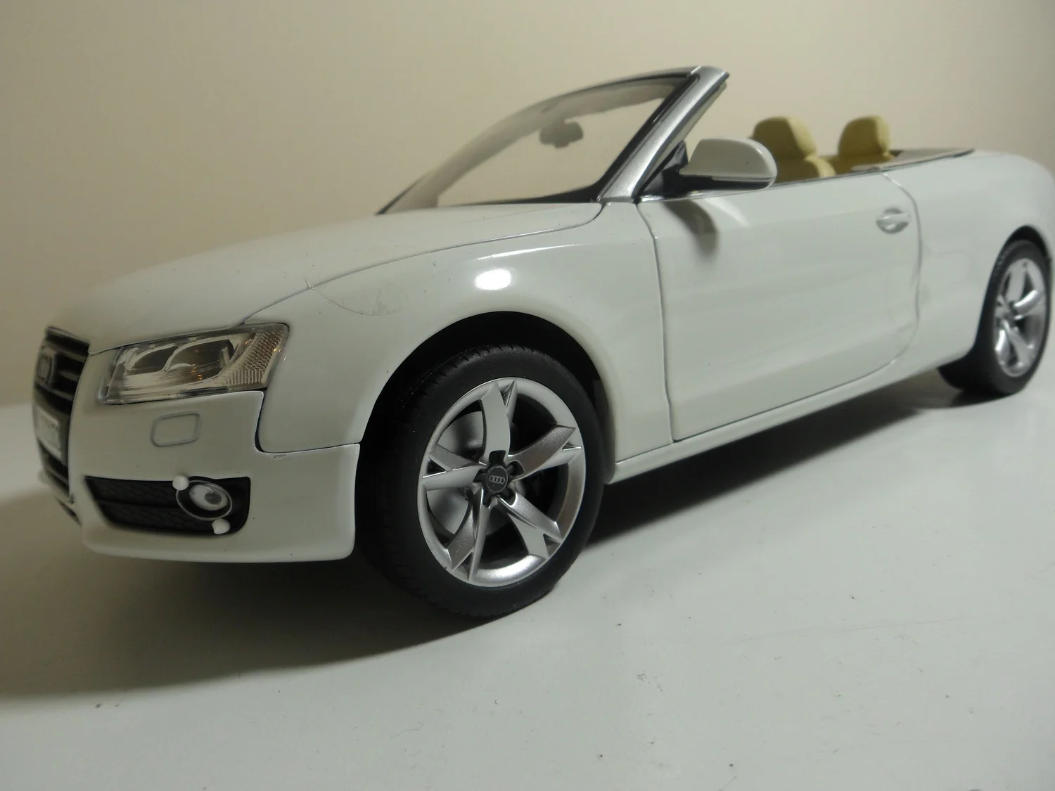 Audi A5 convertible boxed by Norev 1:18 scale model — CS-DIECAST