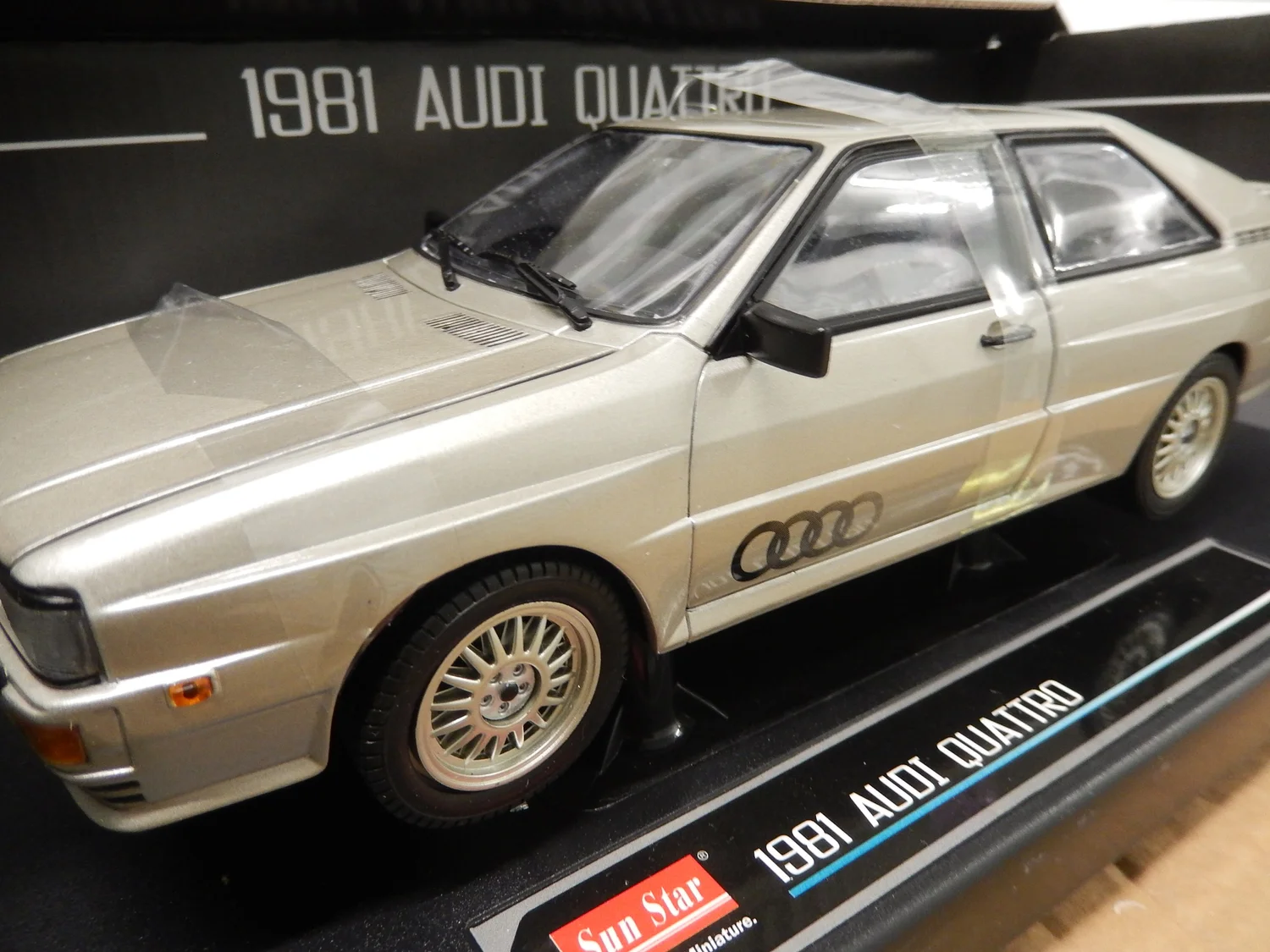 ミニカー AUDI QUATTRO COUPE 1/18 SUN STAR Sun Star Models 1:18 Audi Quattro Coupe 1981 black 4151