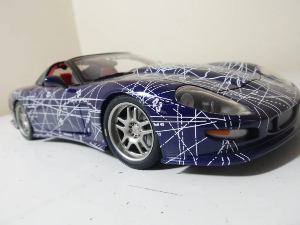 chevrolet corvette Callaway C12 Artcar by autoart boxed 1:18