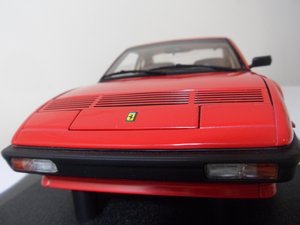 Ferrari Mondial 8 by Hotwheels elite new boxed 1:18 scale — CS