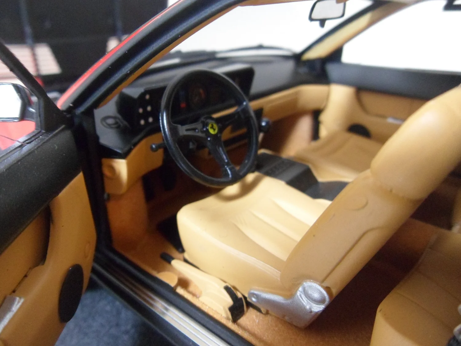 Ferrari Mondial 8 by Hotwheels elite new boxed 1:18 scale — CS