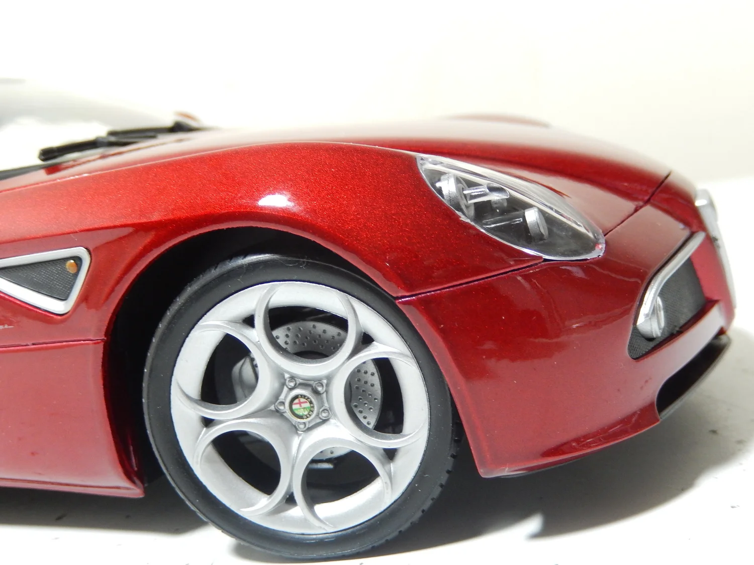 Alfa Romeo 8C Competizone 1:18 scale metallic paint — CS-DIECAST
